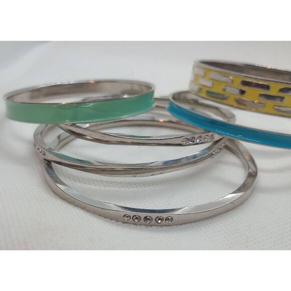 Set of six metal bangle bracelets, vintage to modern - Picture 2 of 5